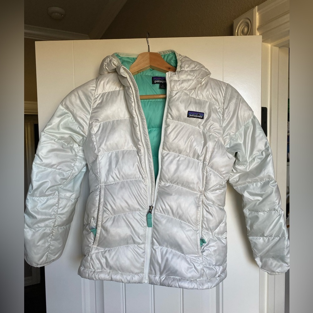 Kids Puffer Jacket with hood